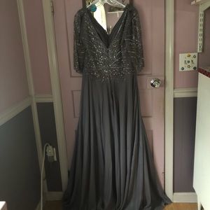 Puchased on 2/23/21.White House bride. Never wore